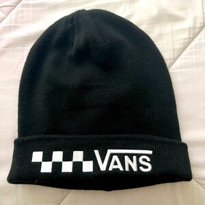 Vans Unisex Checkered Logo Graphic Cuffed Beanie in Black Color